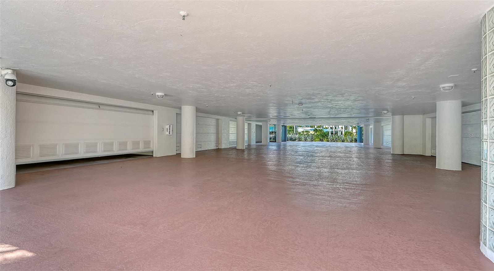 Image 26 of 38 For 350 Gulf Of Mexico Drive 234