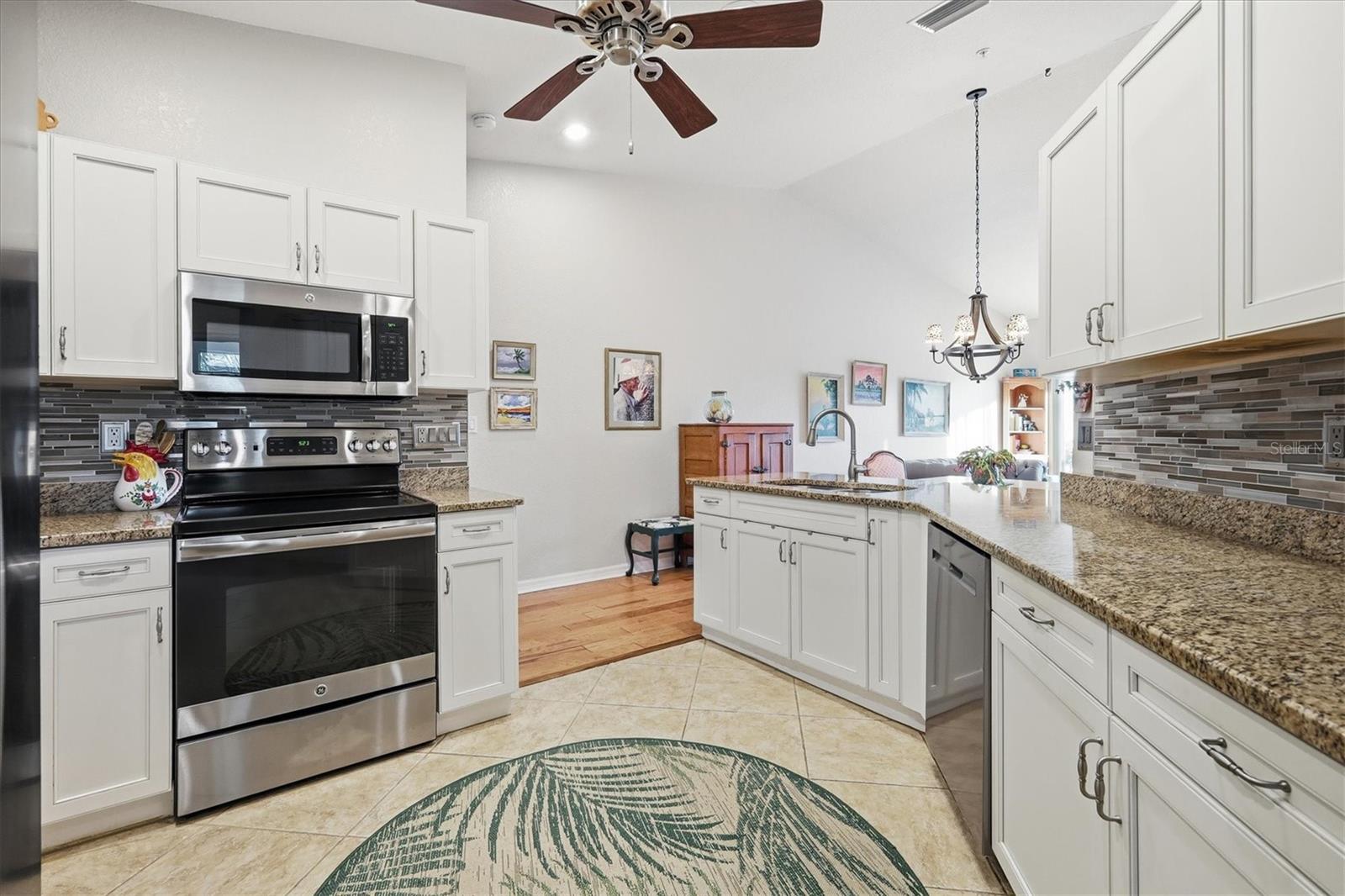 Image 15 of 58 For 7518 Marsh Orchid Circle 9-202