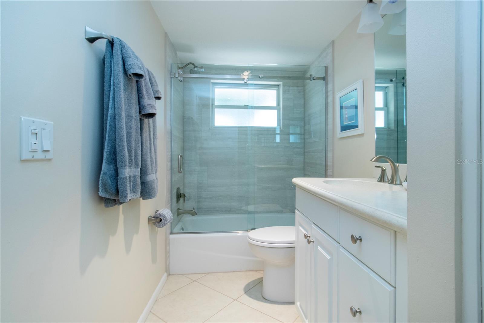 Image 31 of 50 For 6300 Midnight Pass Road 110