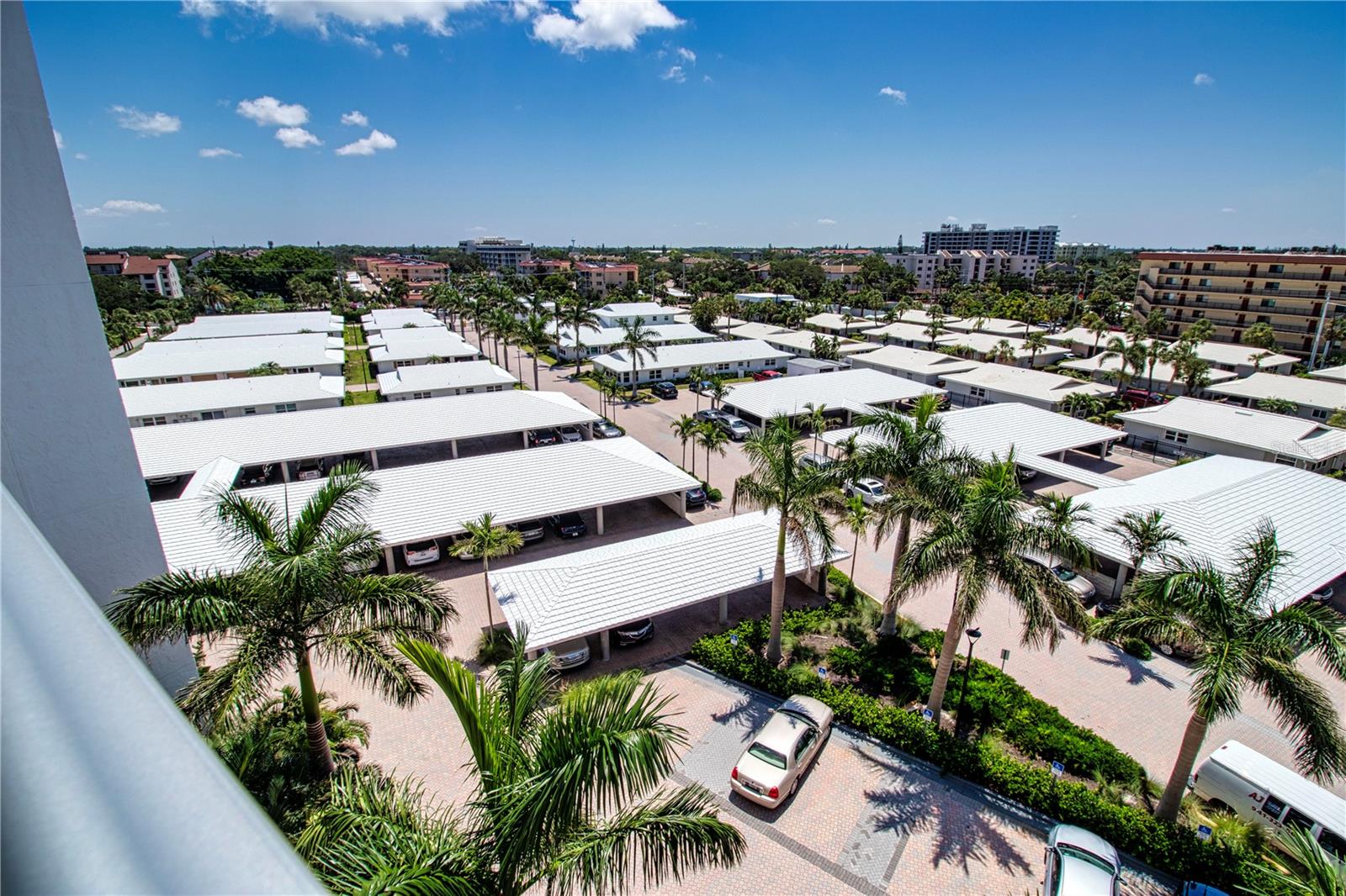 Image 42 of 50 For 6300 Midnight Pass Road 110