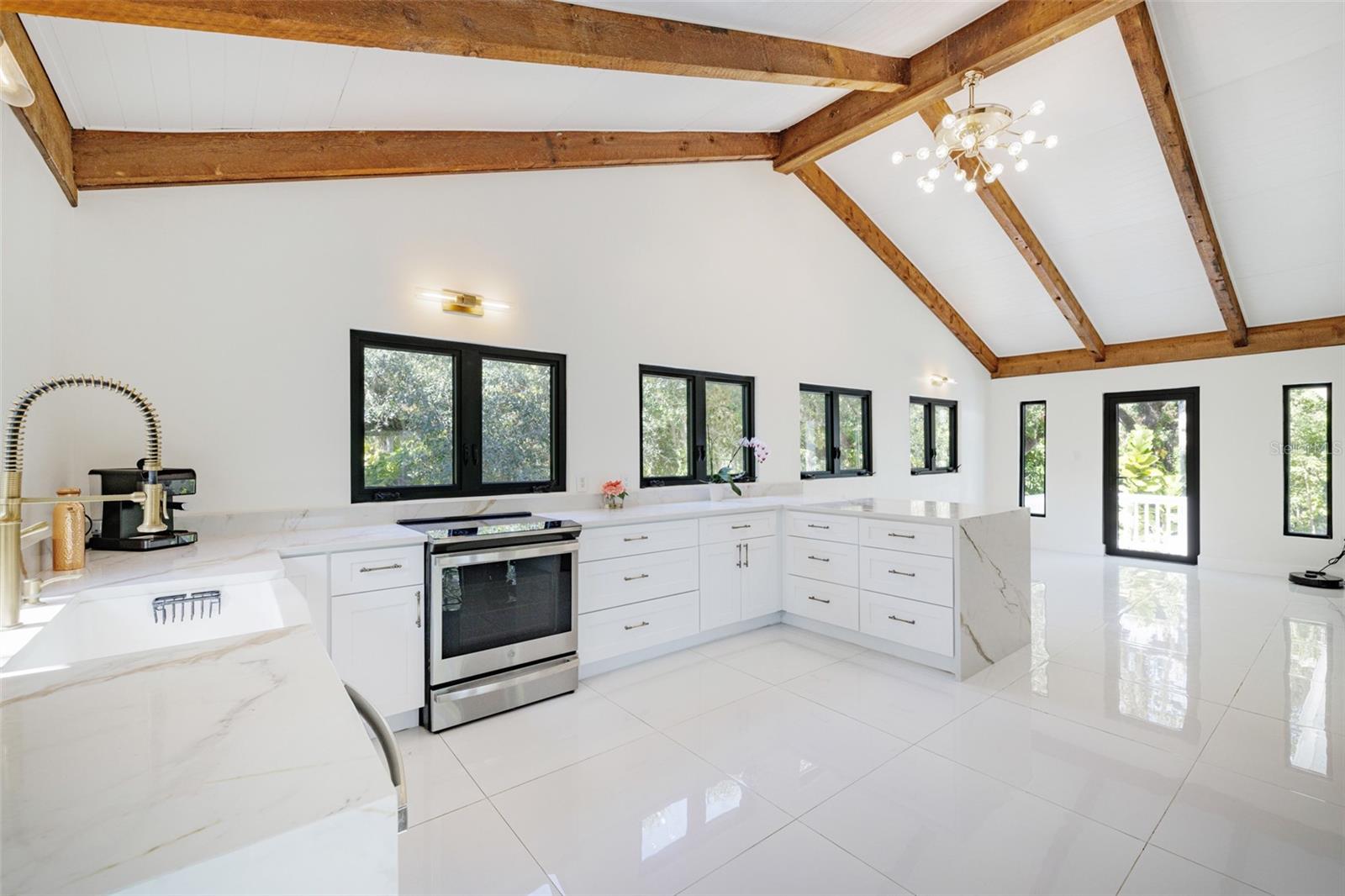 Image 12 of 83 For 19481-483 River Road