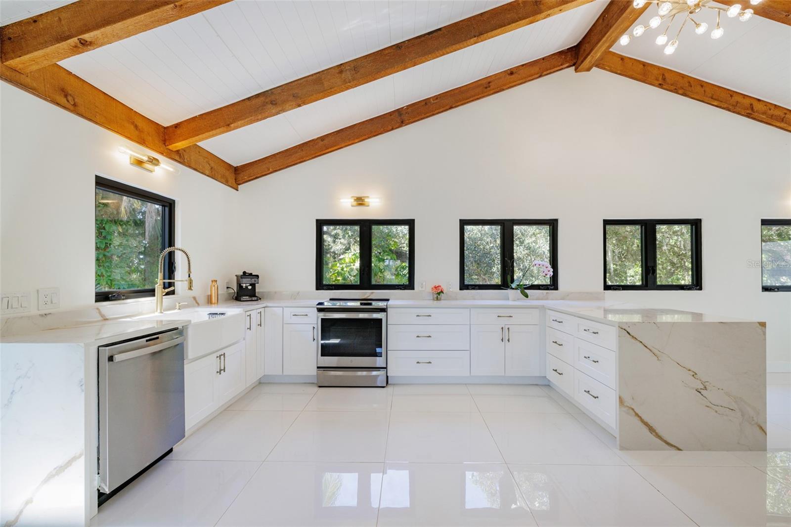 Image 13 of 83 For 19481-483 River Road