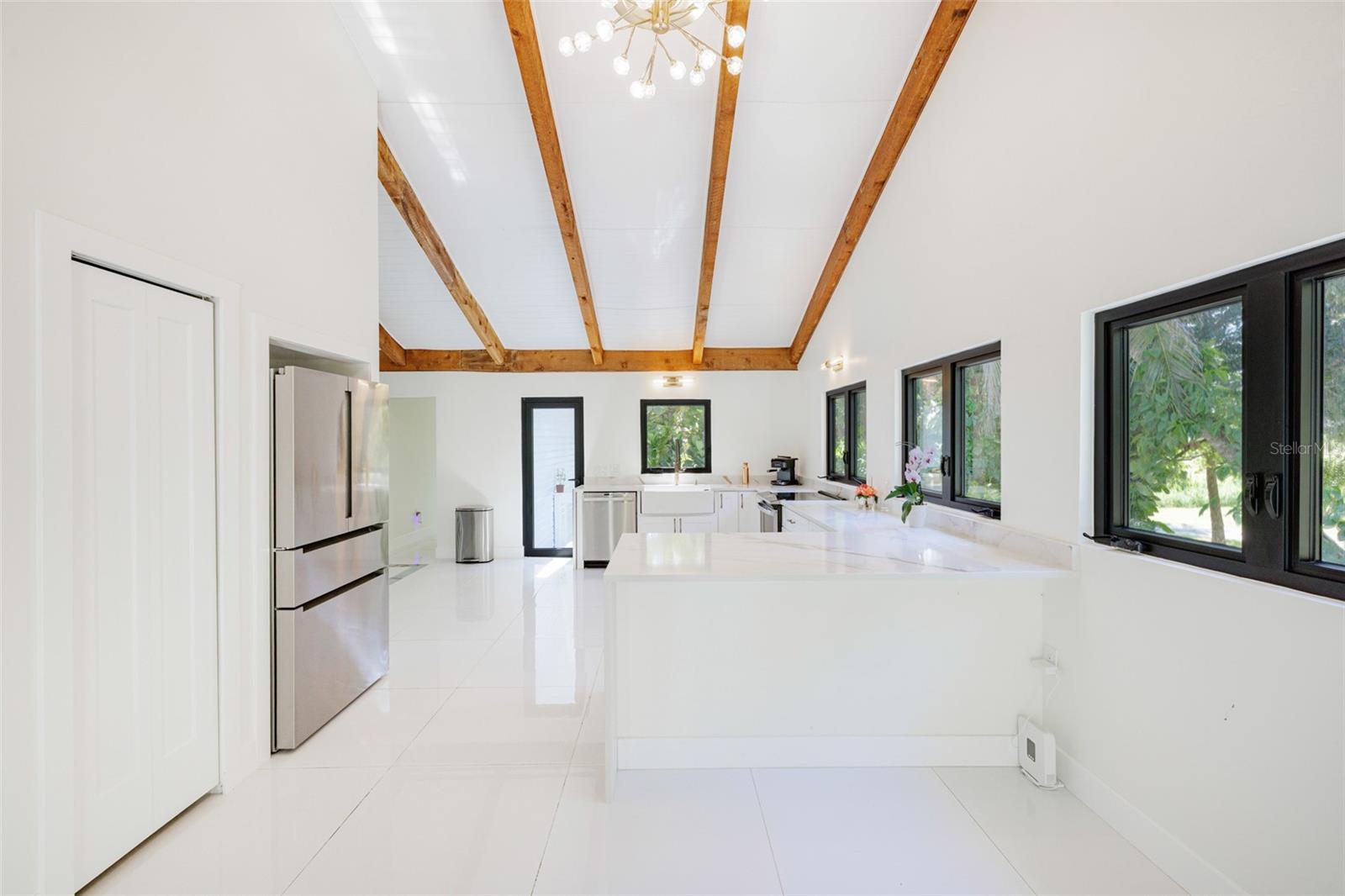 Image 16 of 83 For 19481-483 River Road