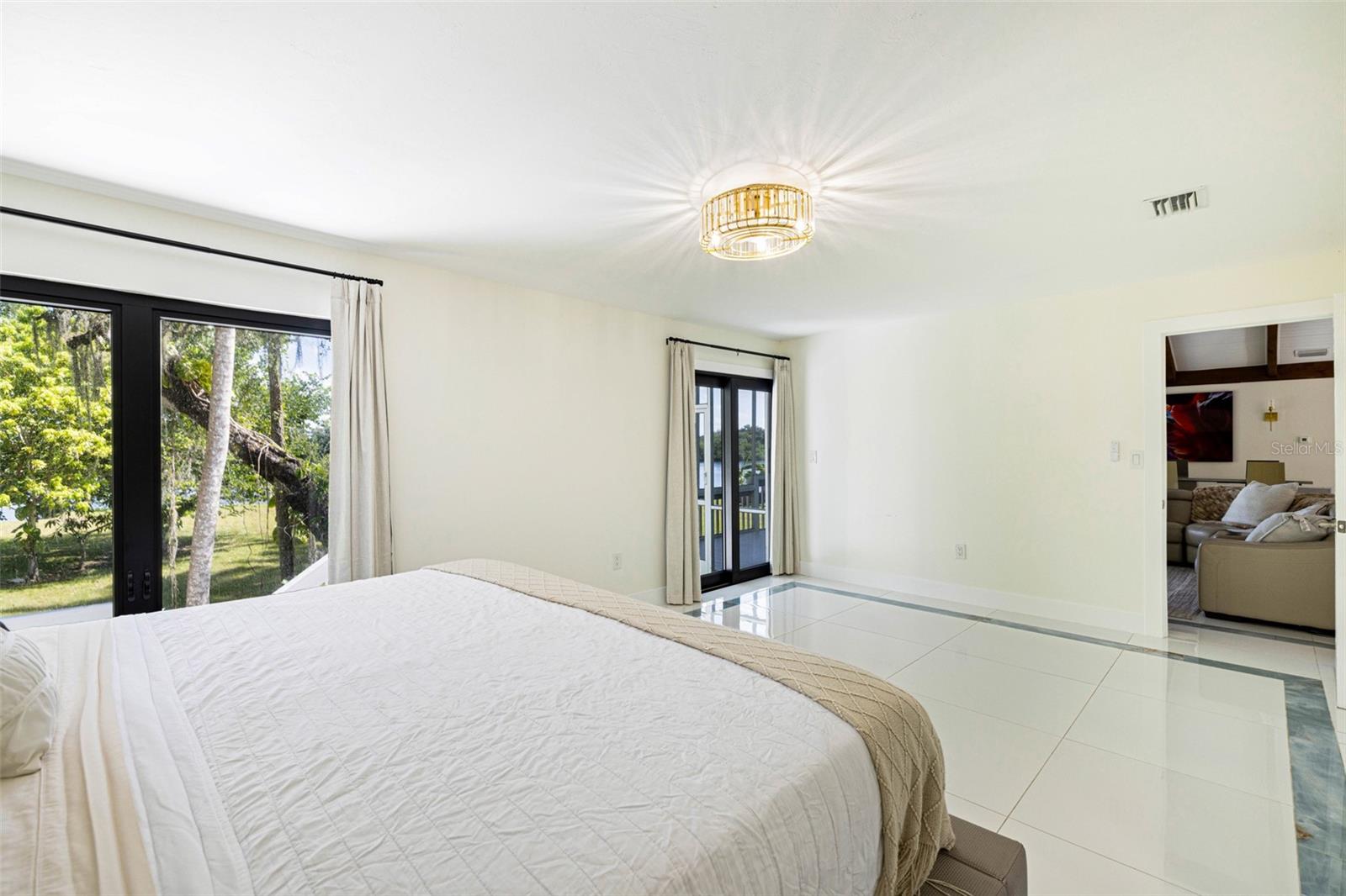 Image 38 of 83 For 19481-483 River Road