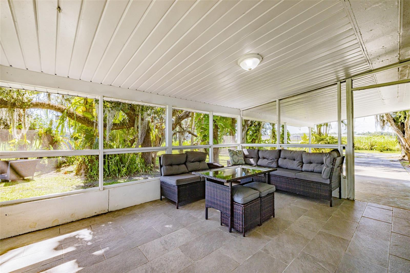 Image 50 of 83 For 19481-483 River Road