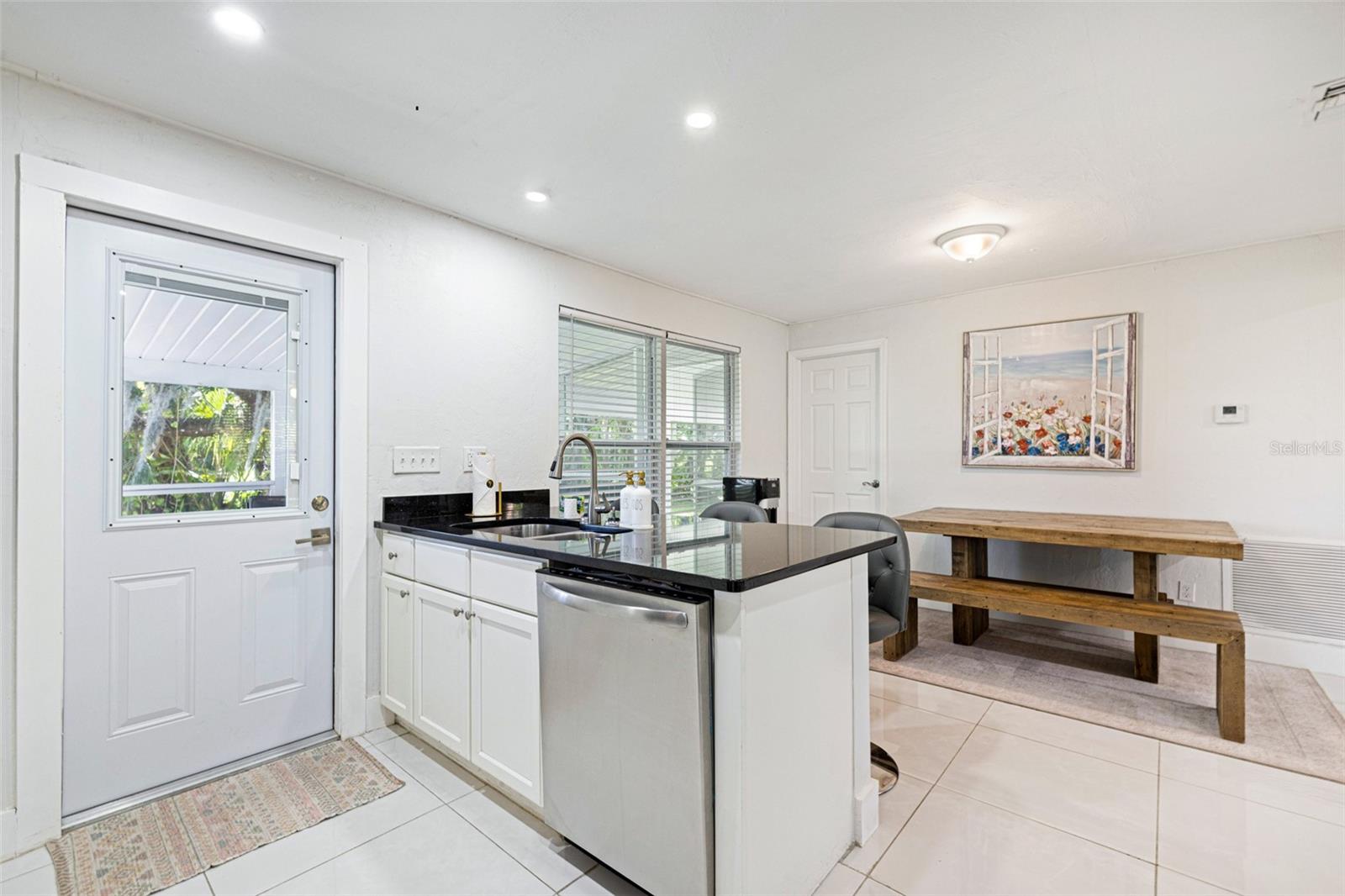 Image 57 of 83 For 19481-483 River Road