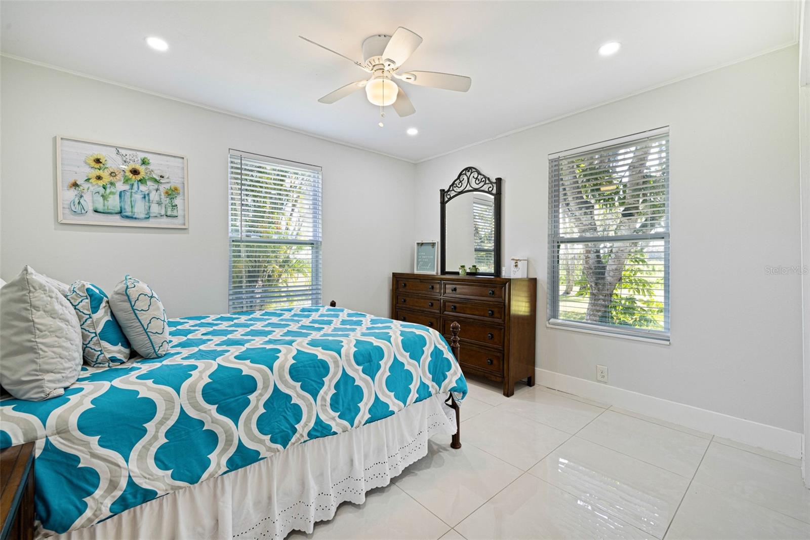 Image 61 of 83 For 19481-483 River Road