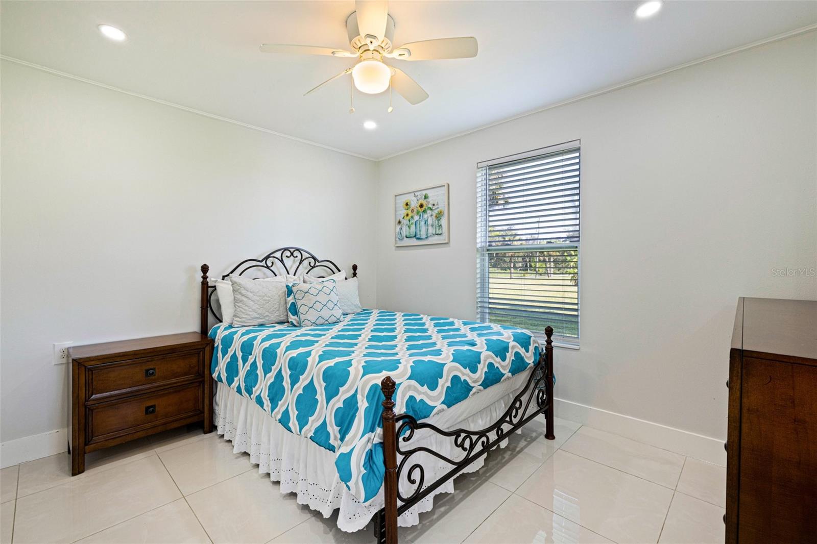 Image 62 of 83 For 19481-483 River Road