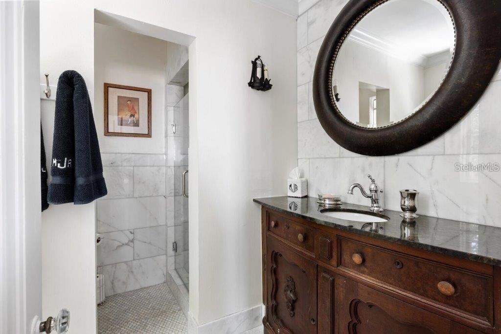 Image 43 of 85 For 4511 Bay Shore Road