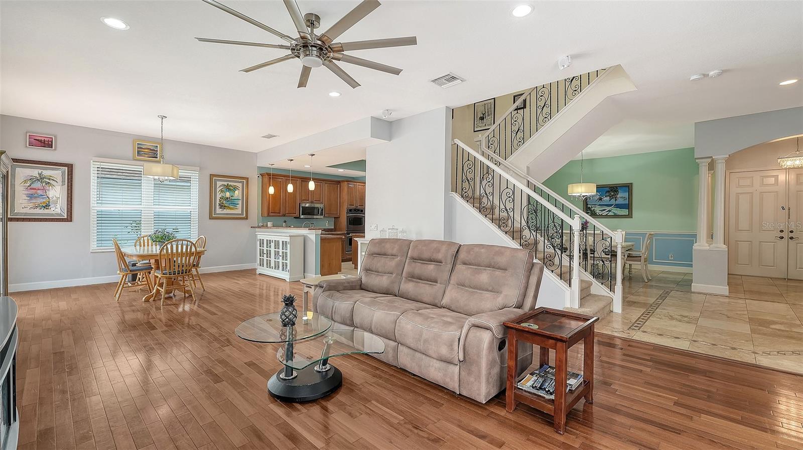 Image 19 of 58 For 6659 38th Lane E