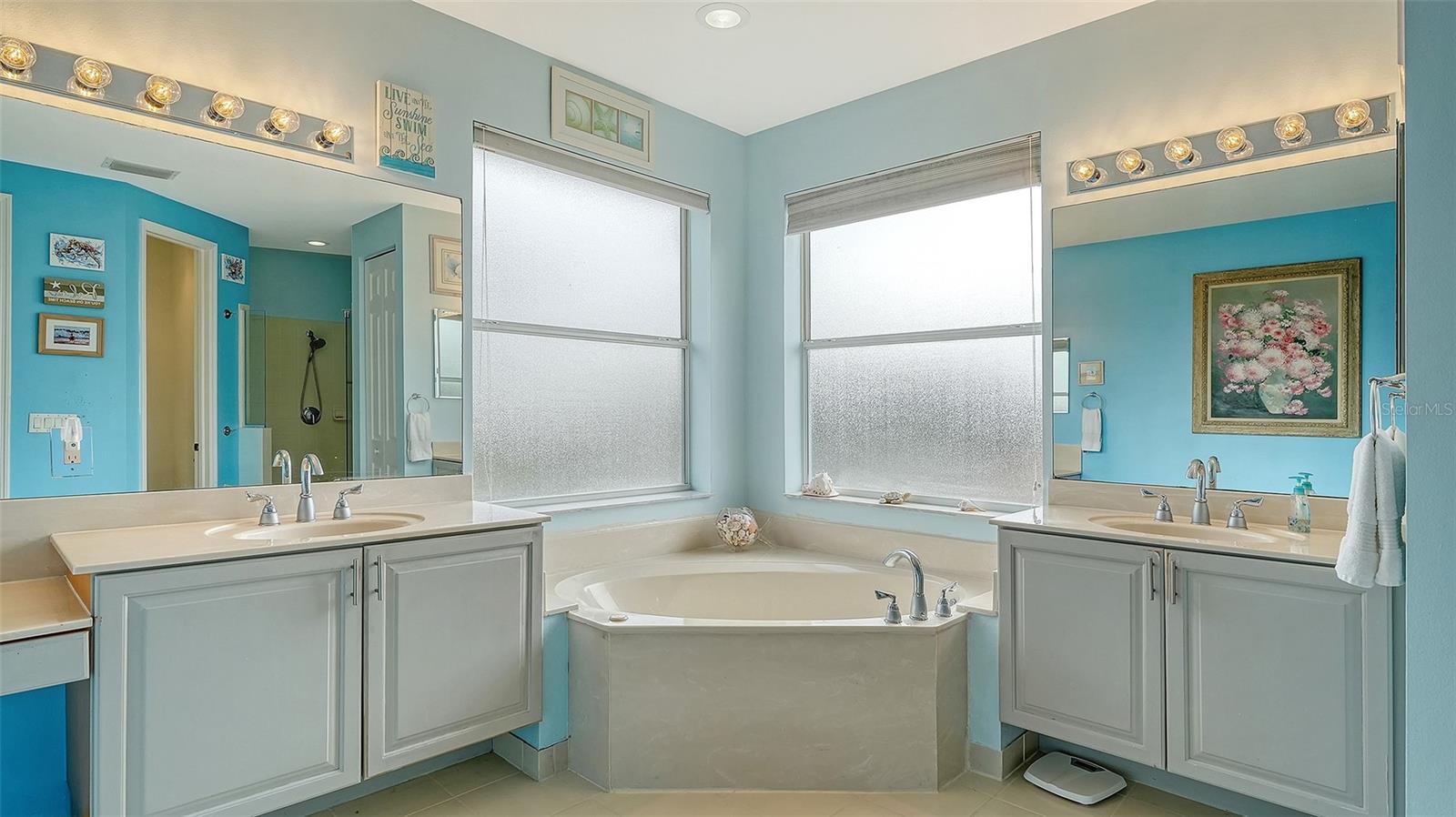 Image 31 of 58 For 6659 38th Lane E