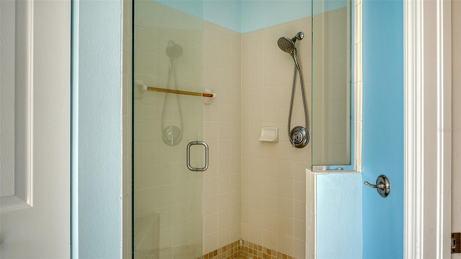 Image 33 of 58 For 6659 38th Lane E