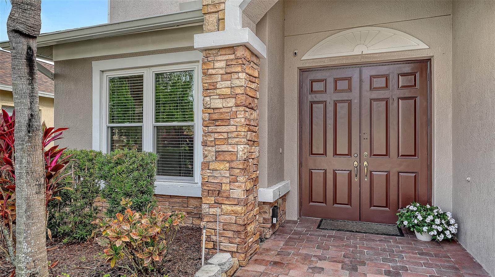 Image 4 of 58 For 6659 38th Lane E