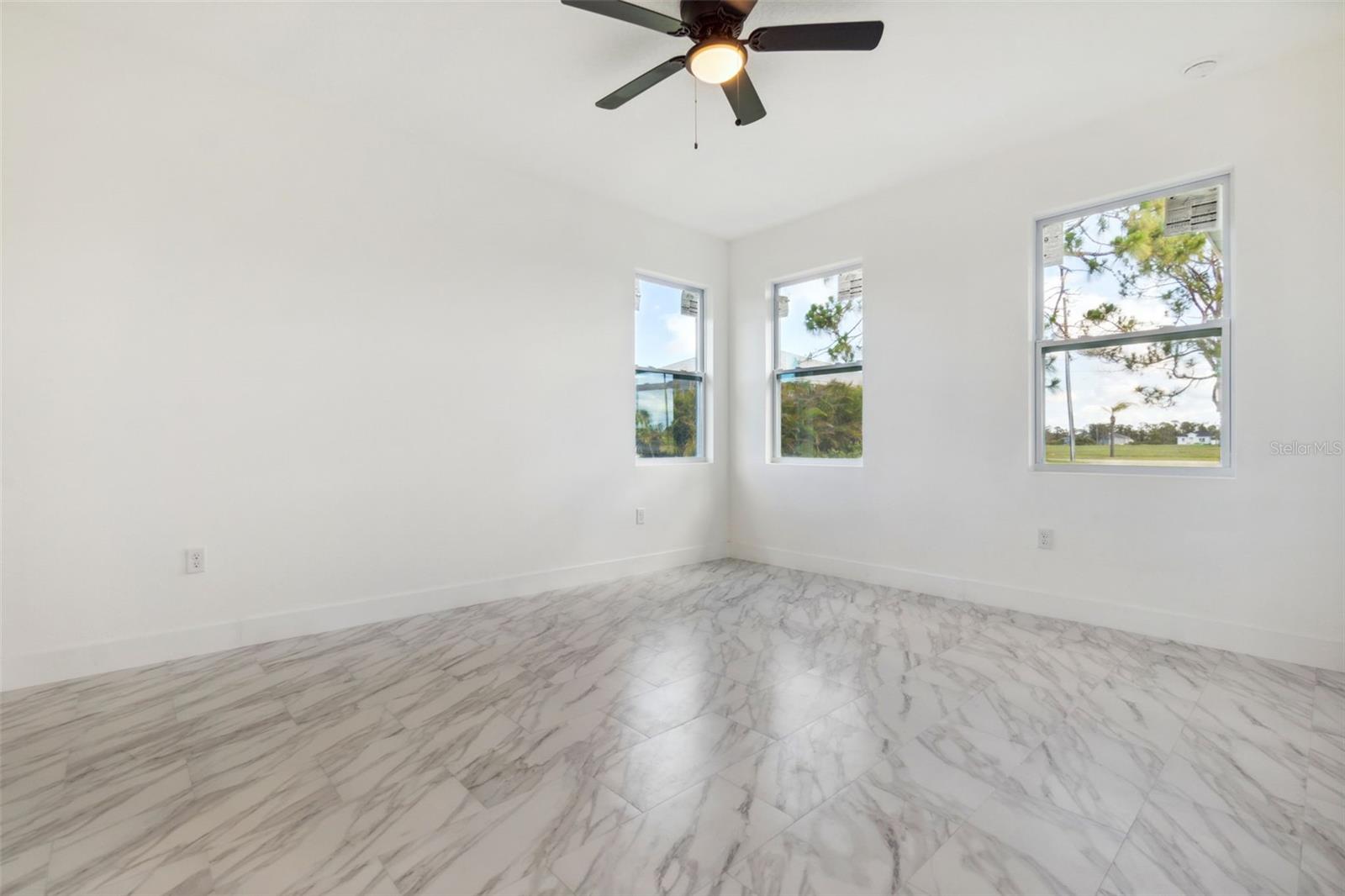 Image 12 of 24 For 8 Cleat Court