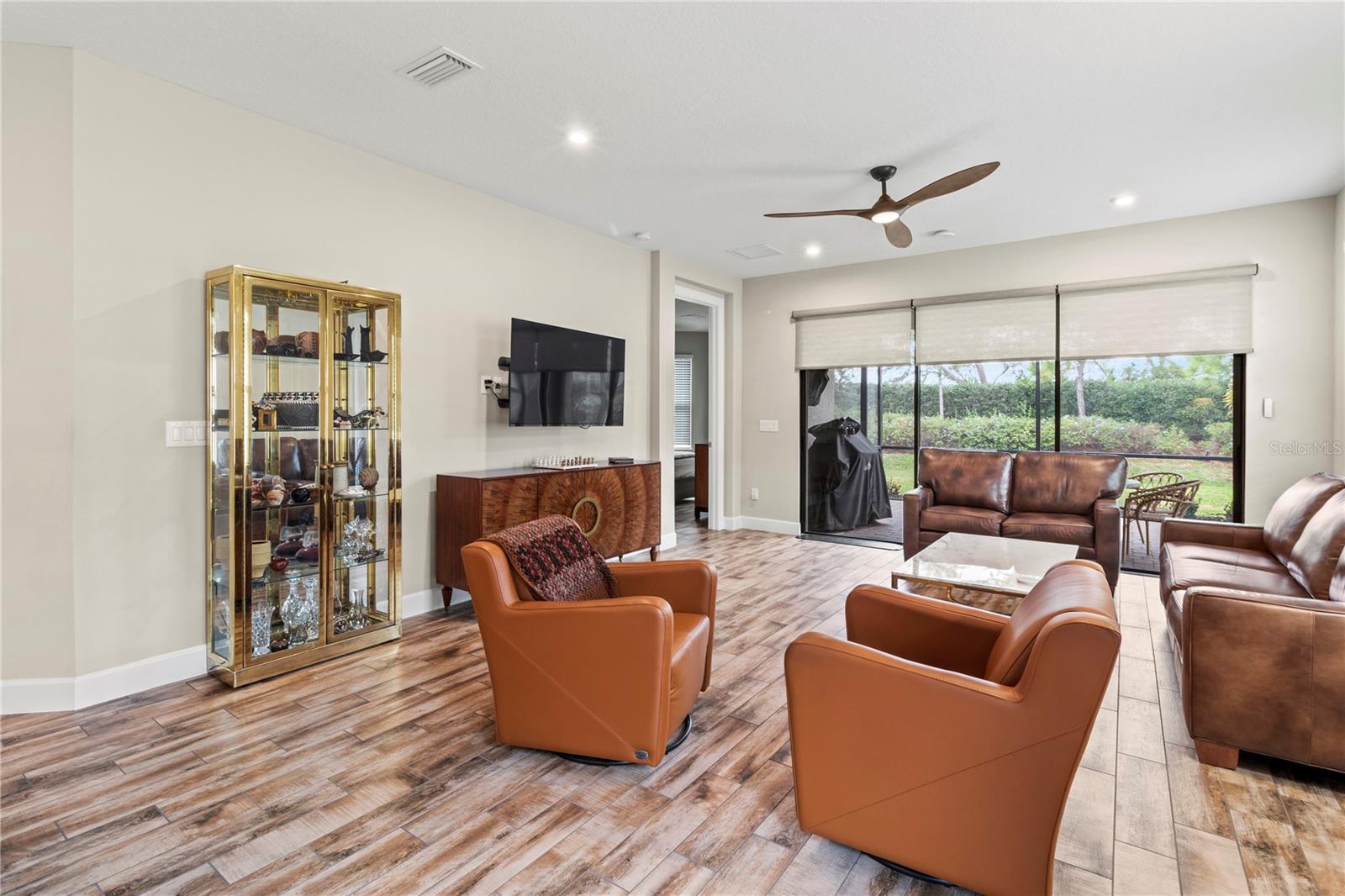 Image 18 of 60 For 14655 Derna Terrace