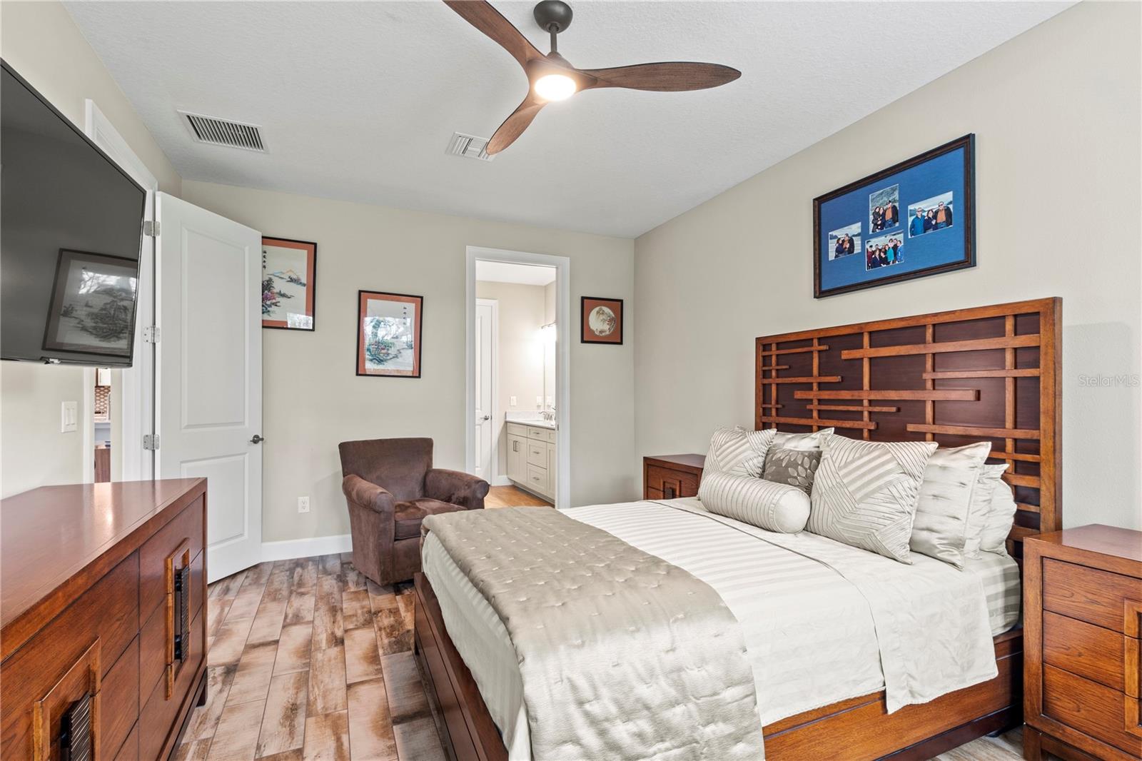 Image 21 of 60 For 14655 Derna Terrace