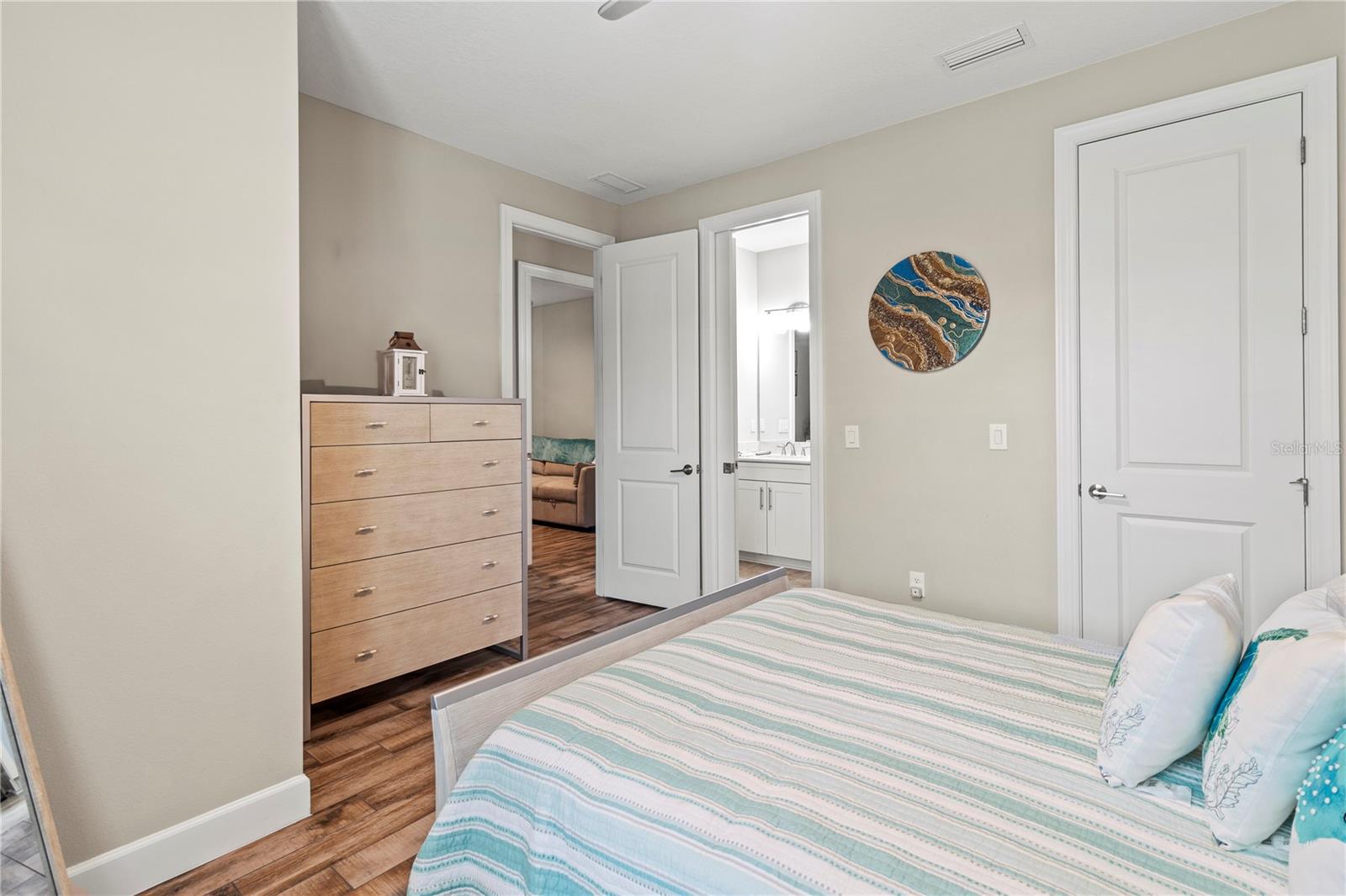 Image 25 of 60 For 14655 Derna Terrace