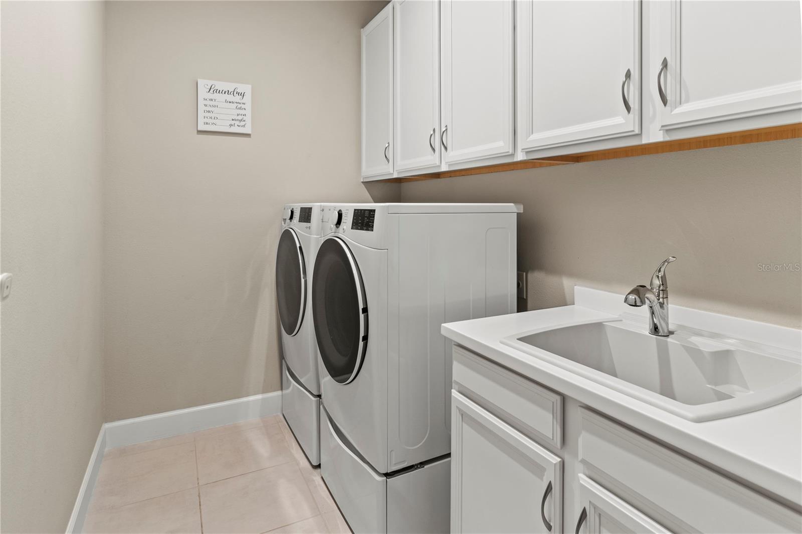 Image 32 of 60 For 14655 Derna Terrace