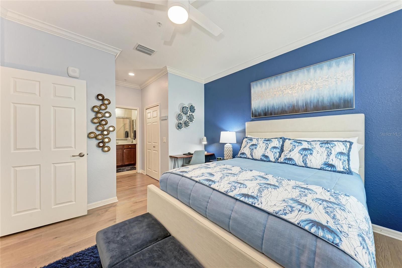 Image 21 of 89 For 16706 Vardon Terrace 308