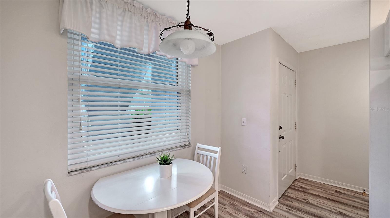 Image 15 of 27 For 8750 Olde Hickory Avenue 9109