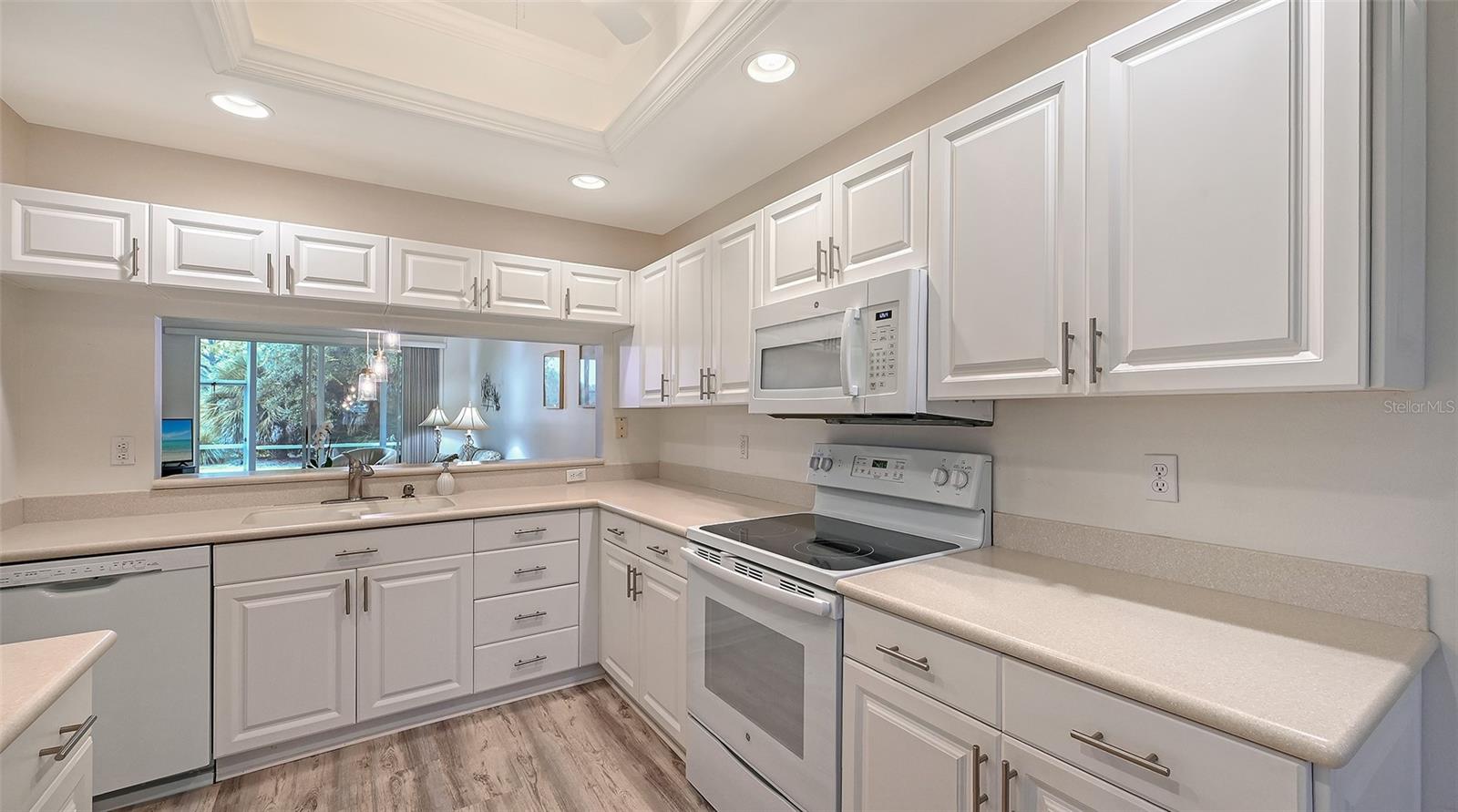 Image 17 of 27 For 8750 Olde Hickory Avenue 9109