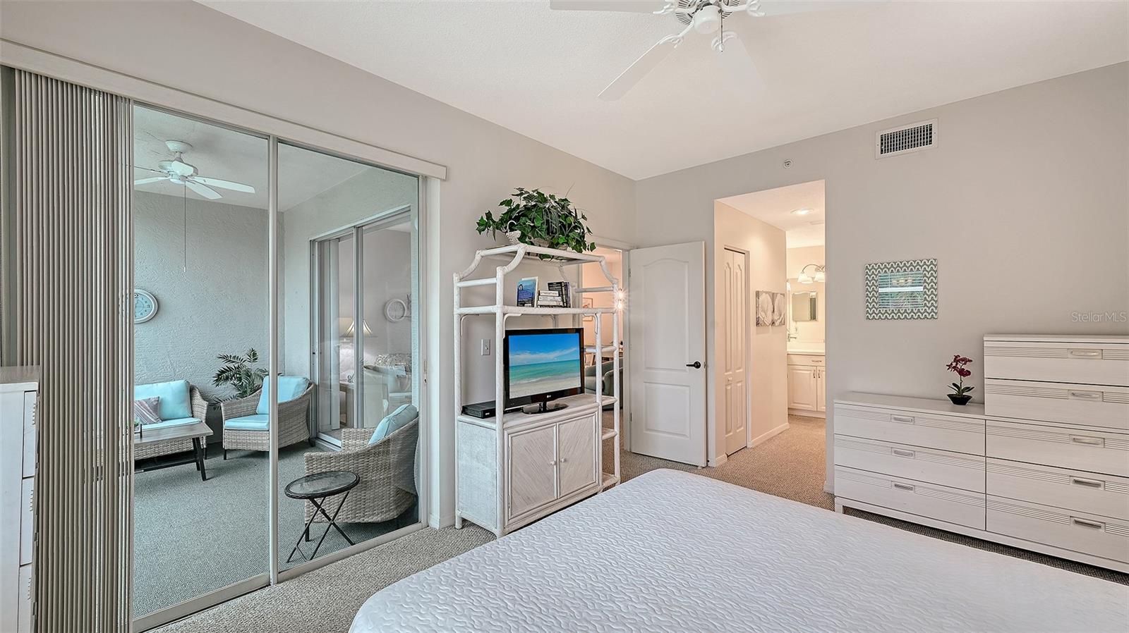 Image 18 of 27 For 8750 Olde Hickory Avenue 9109