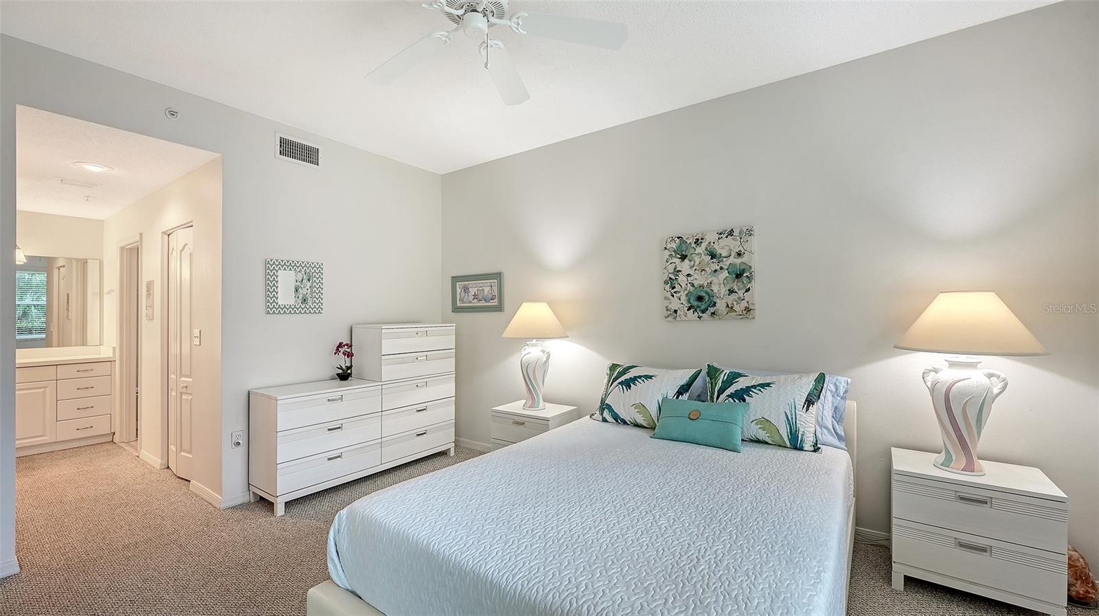 Image 19 of 27 For 8750 Olde Hickory Avenue 9109