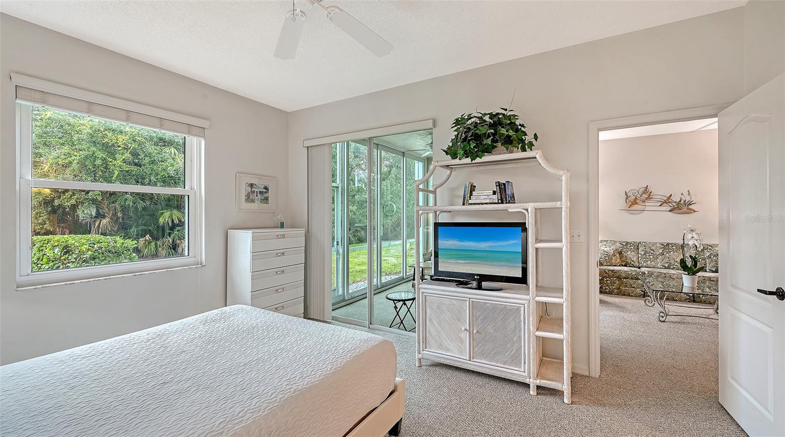 Image 22 of 27 For 8750 Olde Hickory Avenue 9109