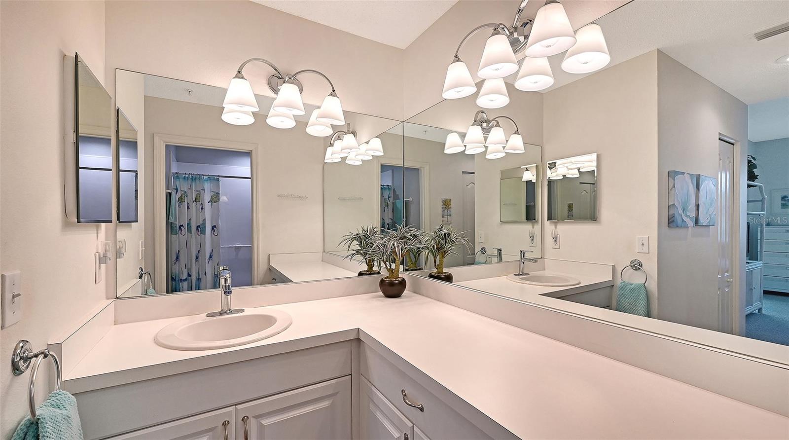 Image 23 of 27 For 8750 Olde Hickory Avenue 9109