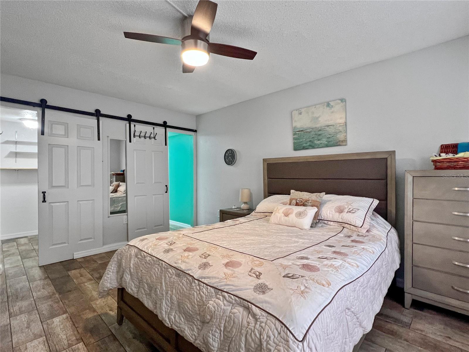 Image 24 of 50 For 515 30th Avenue W H111