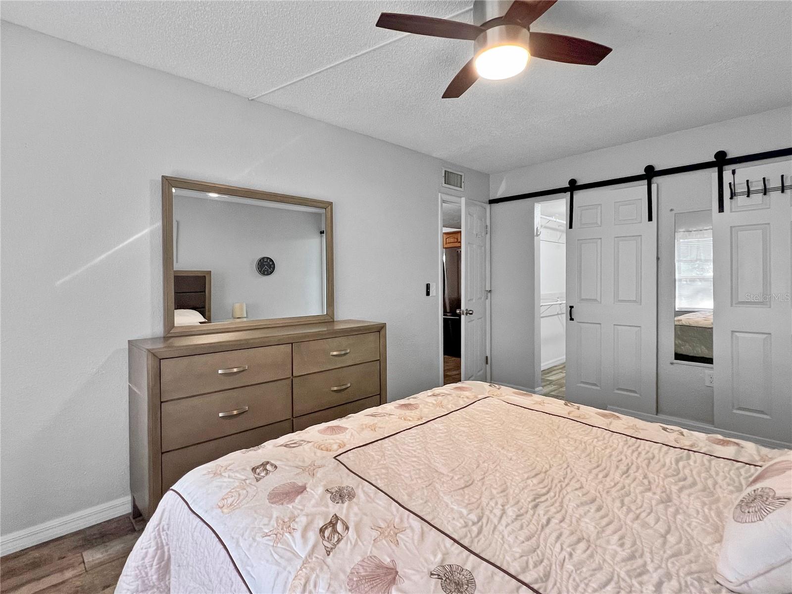 Image 25 of 50 For 515 30th Avenue W H111