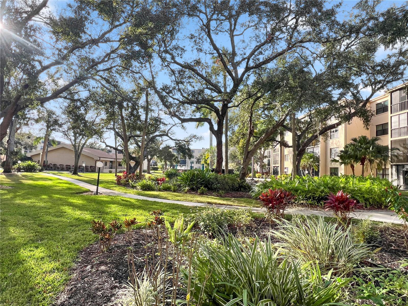 Image 35 of 50 For 515 30th Avenue W H111