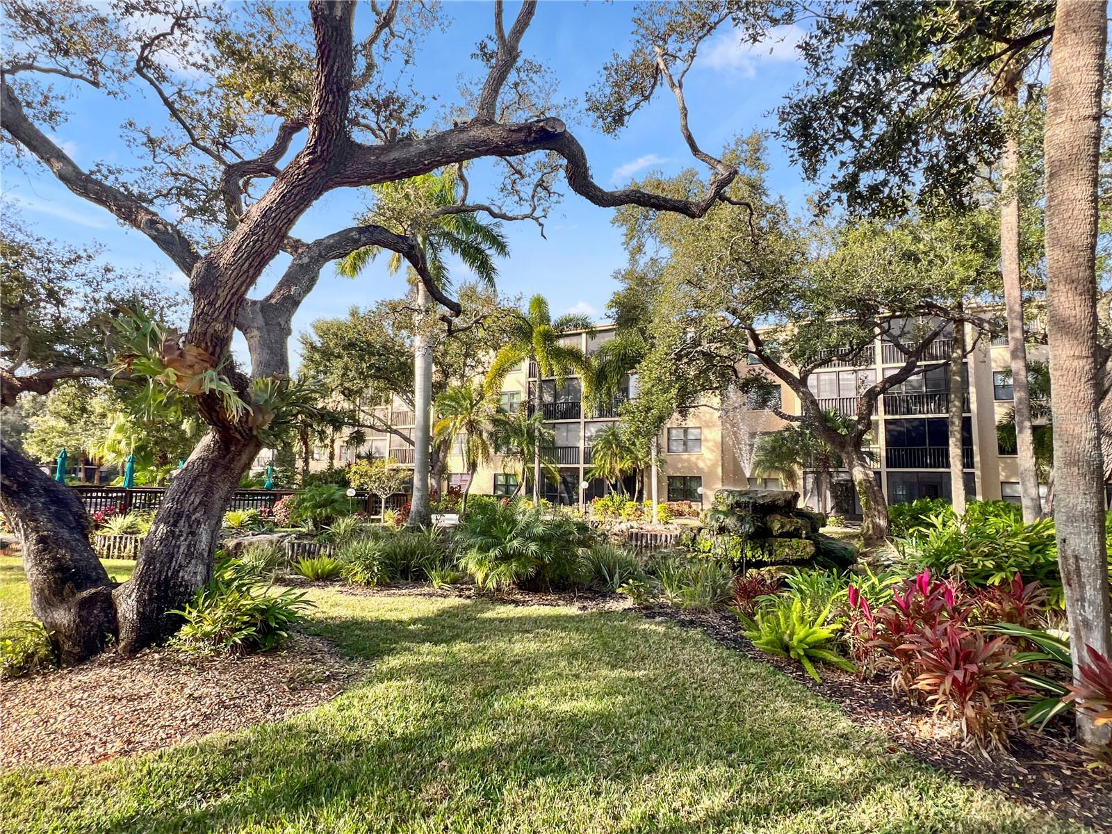 Image 36 of 50 For 515 30th Avenue W H111