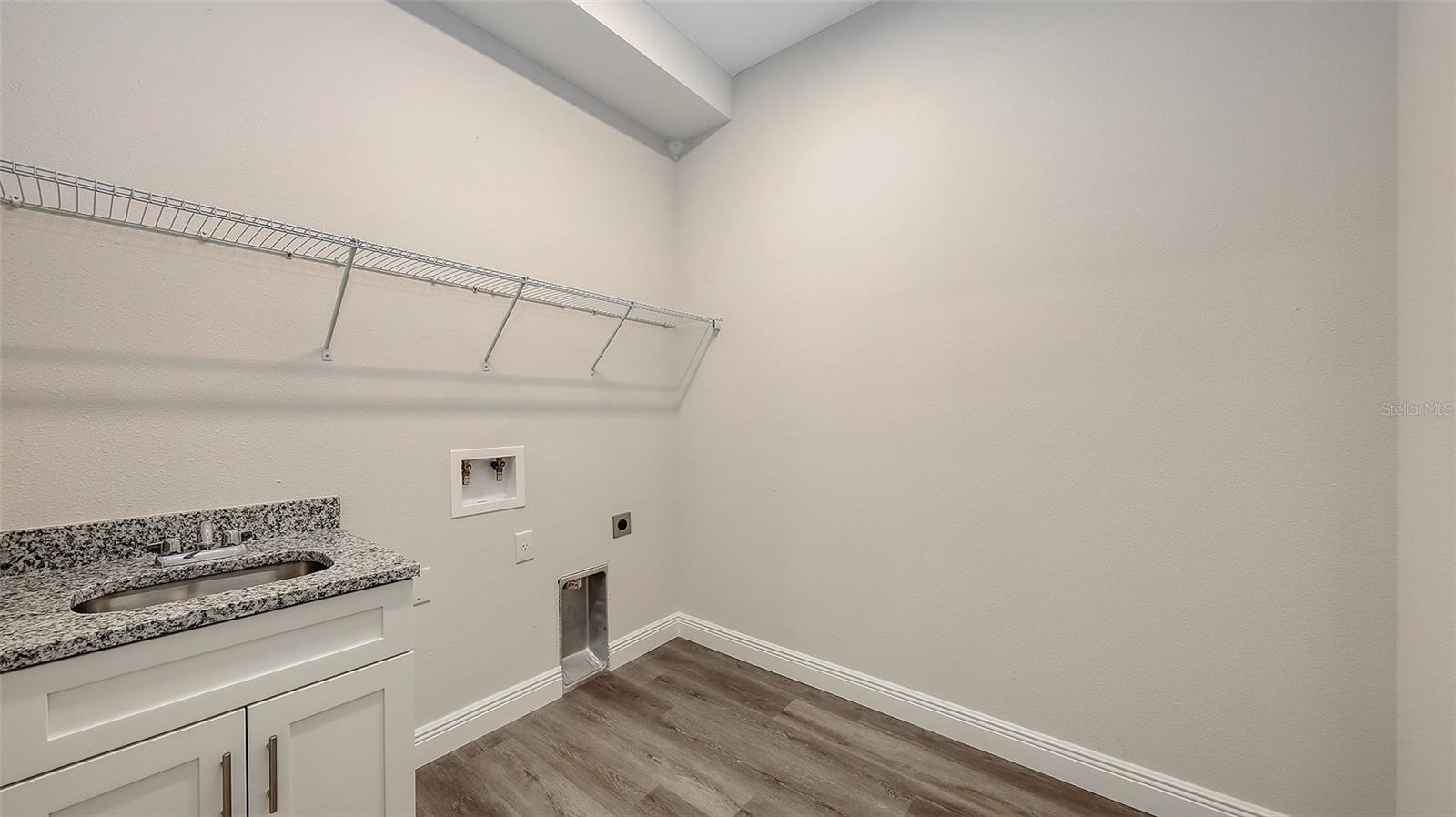 Image 13 of 19 For 2930 River Run Way