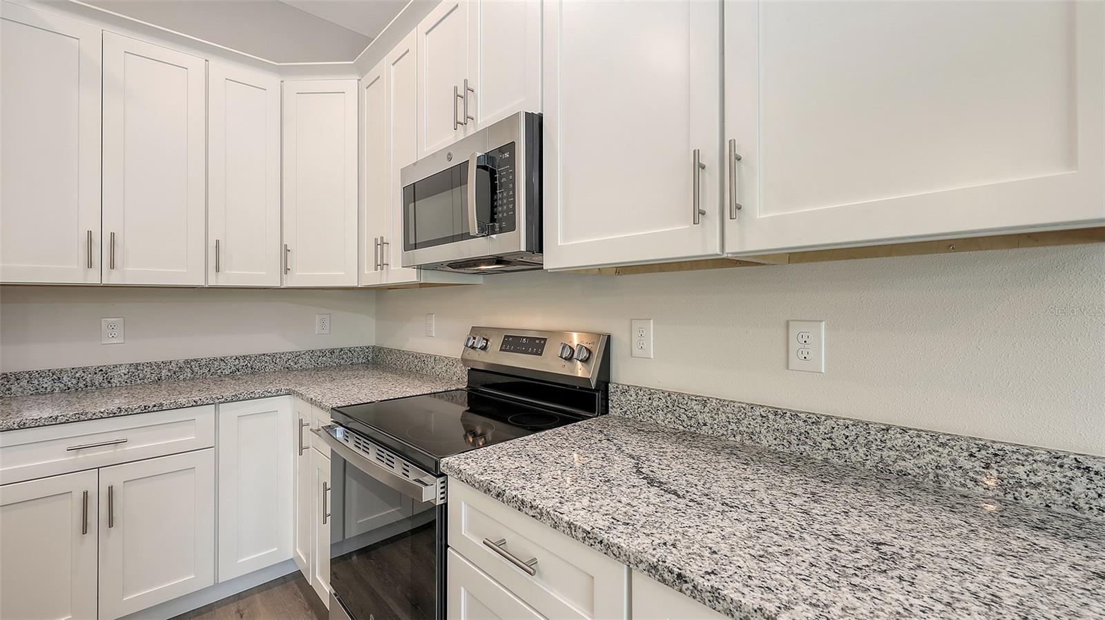 Image 9 of 19 For 2930 River Run Way