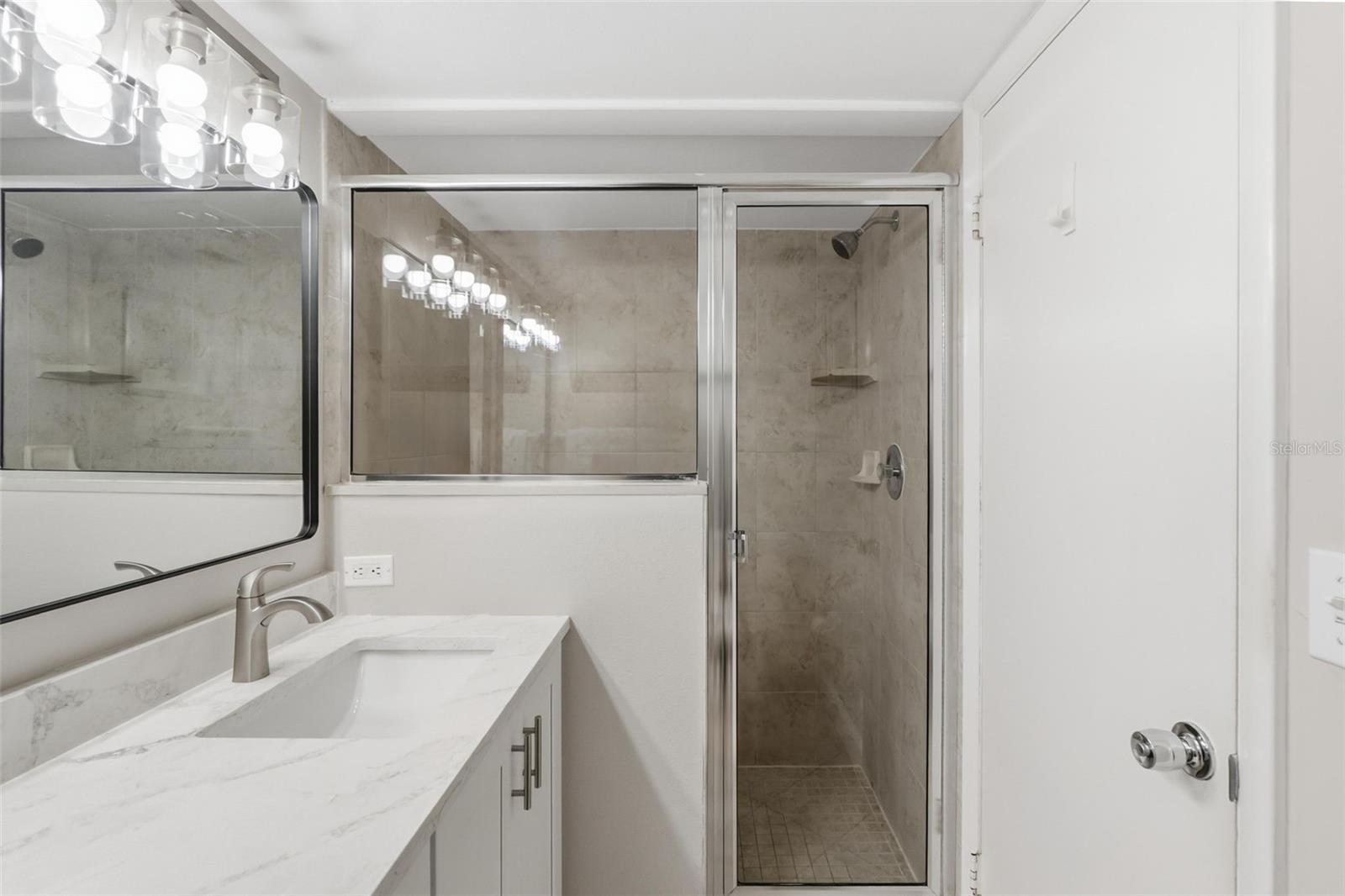 Image 29 of 48 For 5916 Midnight Pass Road W102