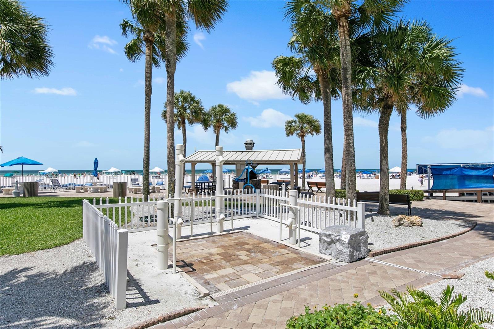 Image 40 of 48 For 5916 Midnight Pass Road W102