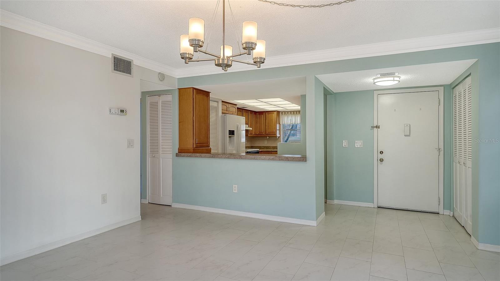 Image 16 of 72 For 4868 Independence Drive