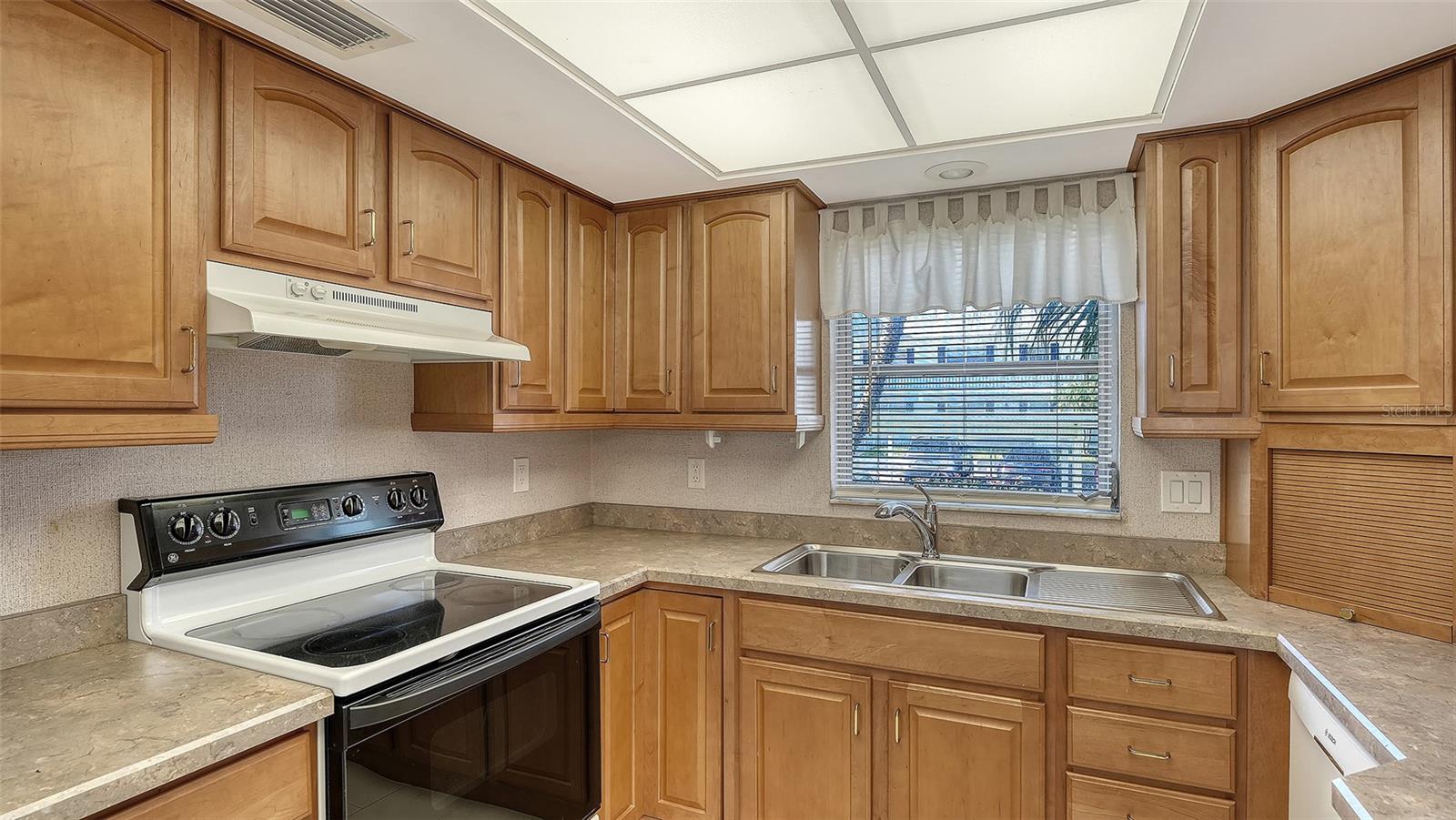 Image 19 of 72 For 4868 Independence Drive