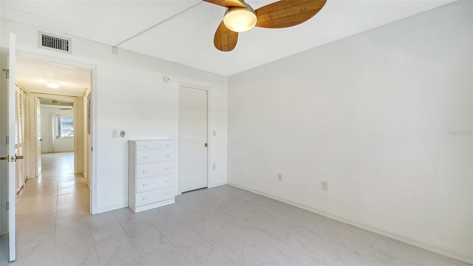 Image 34 of 72 For 4868 Independence Drive