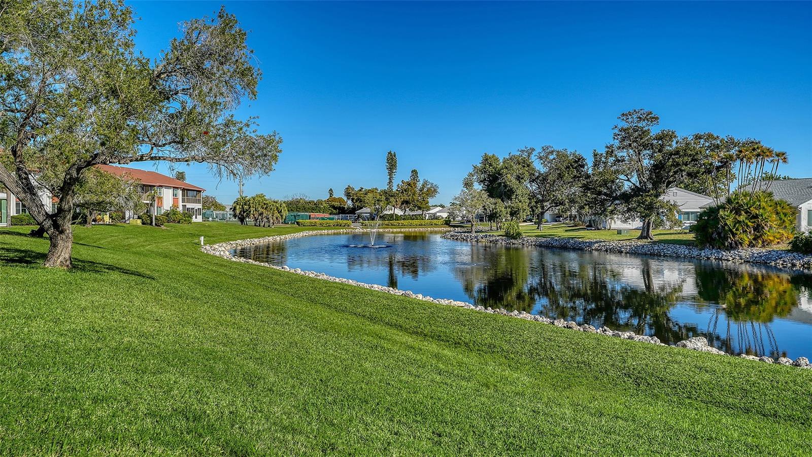 Image 38 of 72 For 4868 Independence Drive