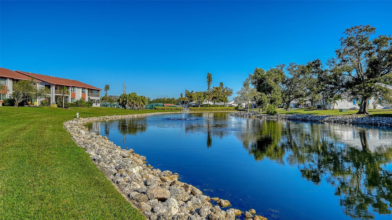 Image 41 of 72 For 4868 Independence Drive