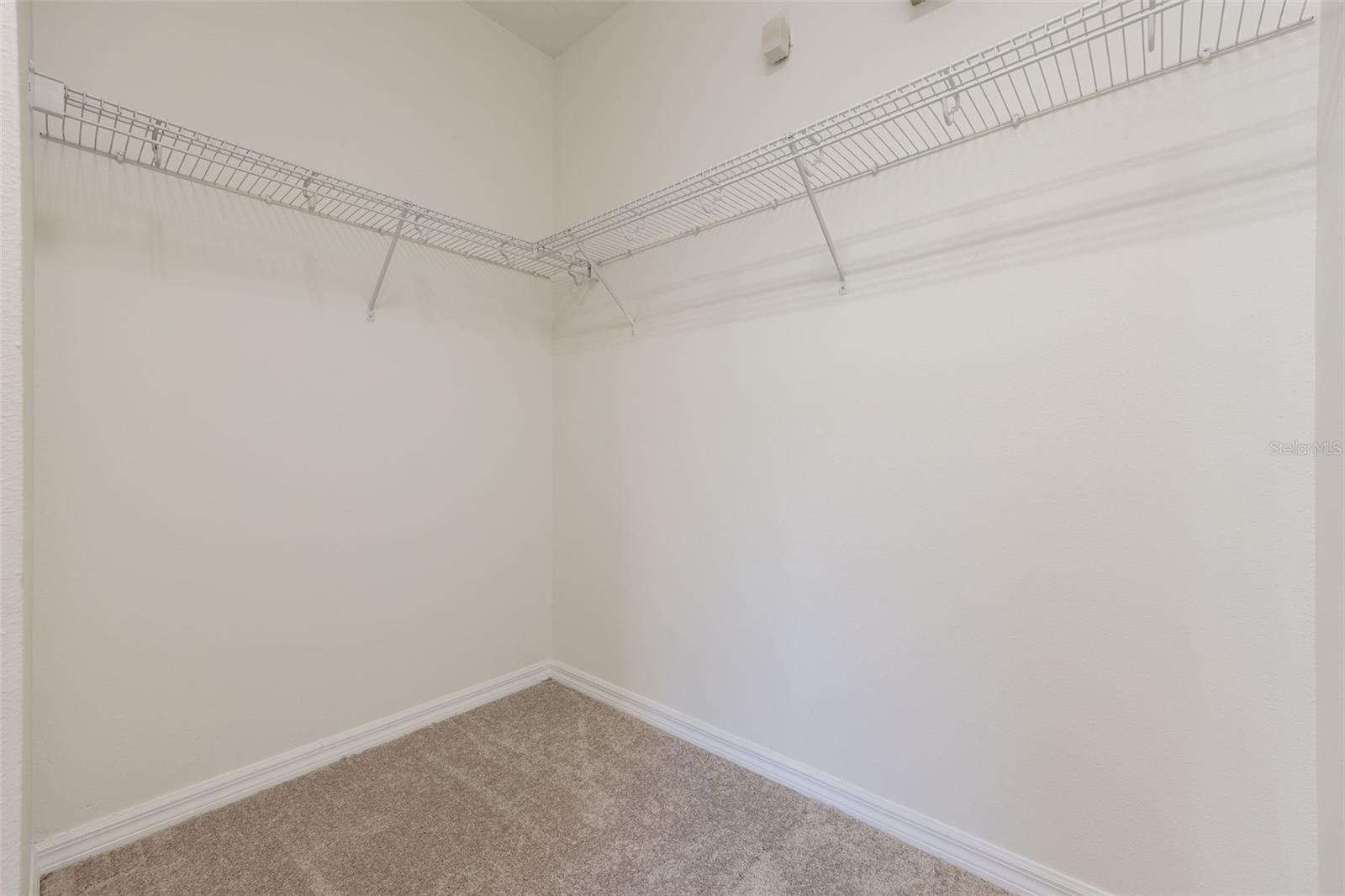 Image 23 of 44 For 3956 Cherrybrook Loop