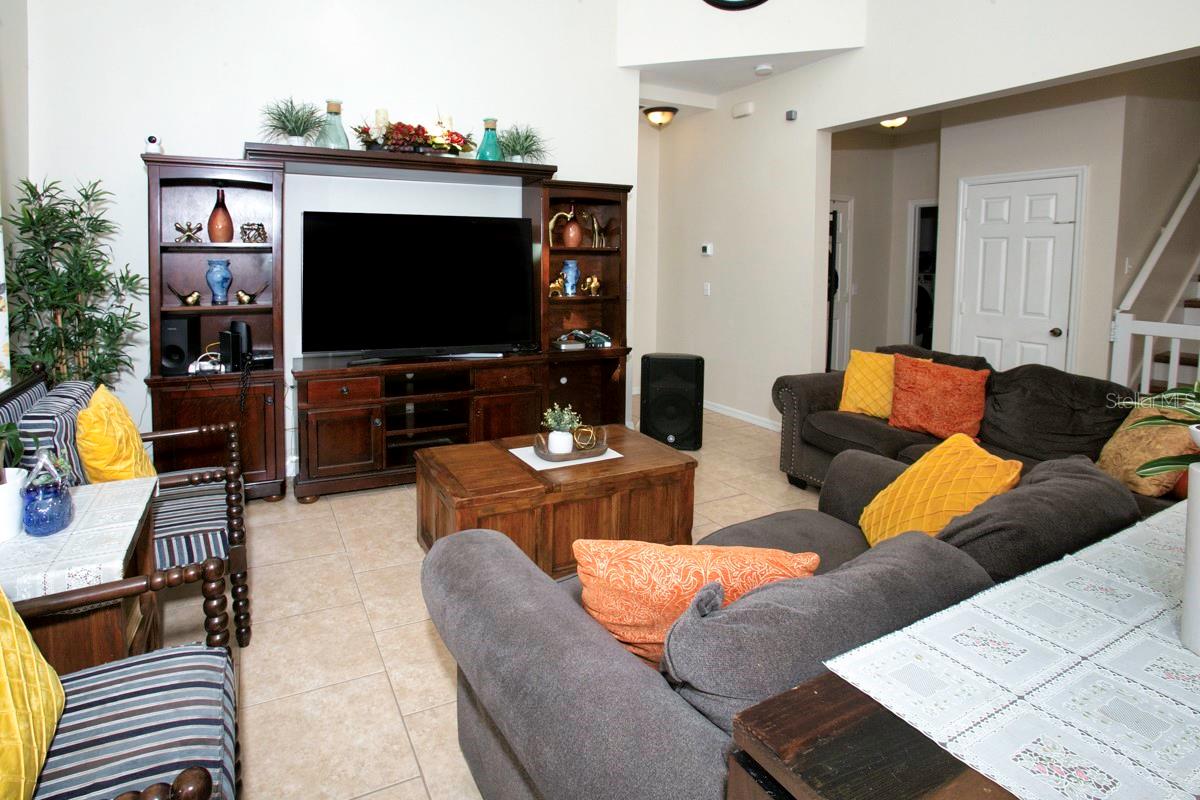 Image 19 of 36 For 208 36th Street Ne