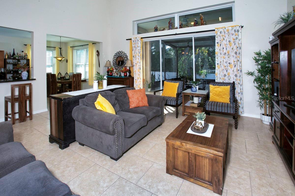 Image 22 of 36 For 208 36th Street Ne