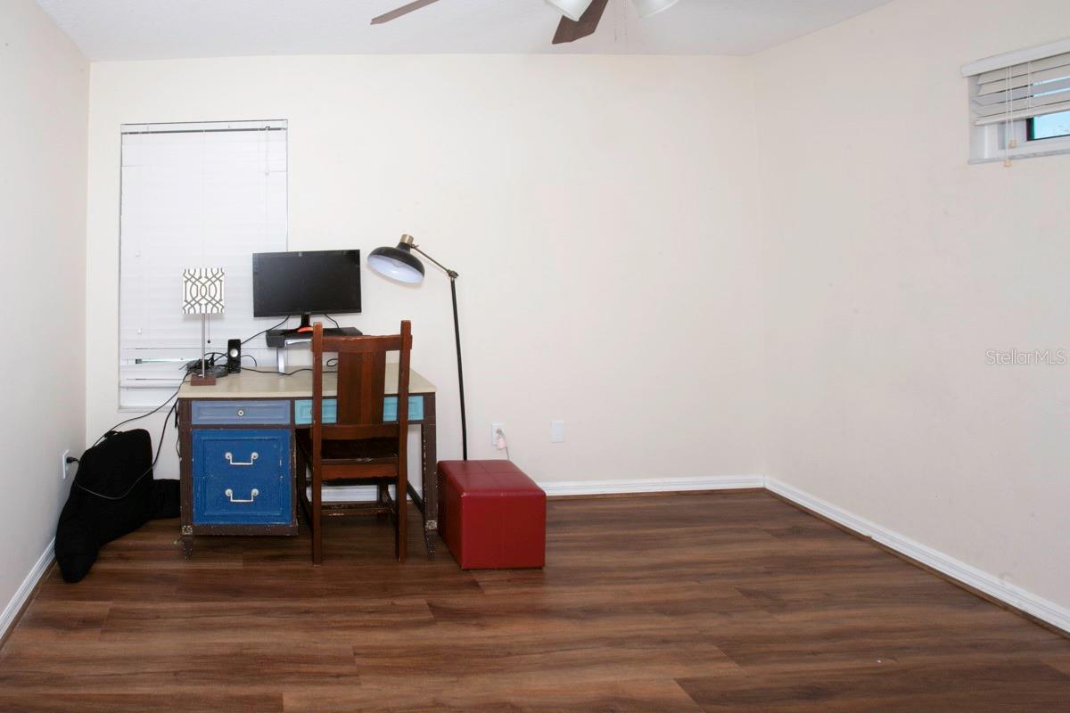 Image 29 of 36 For 208 36th Street Ne