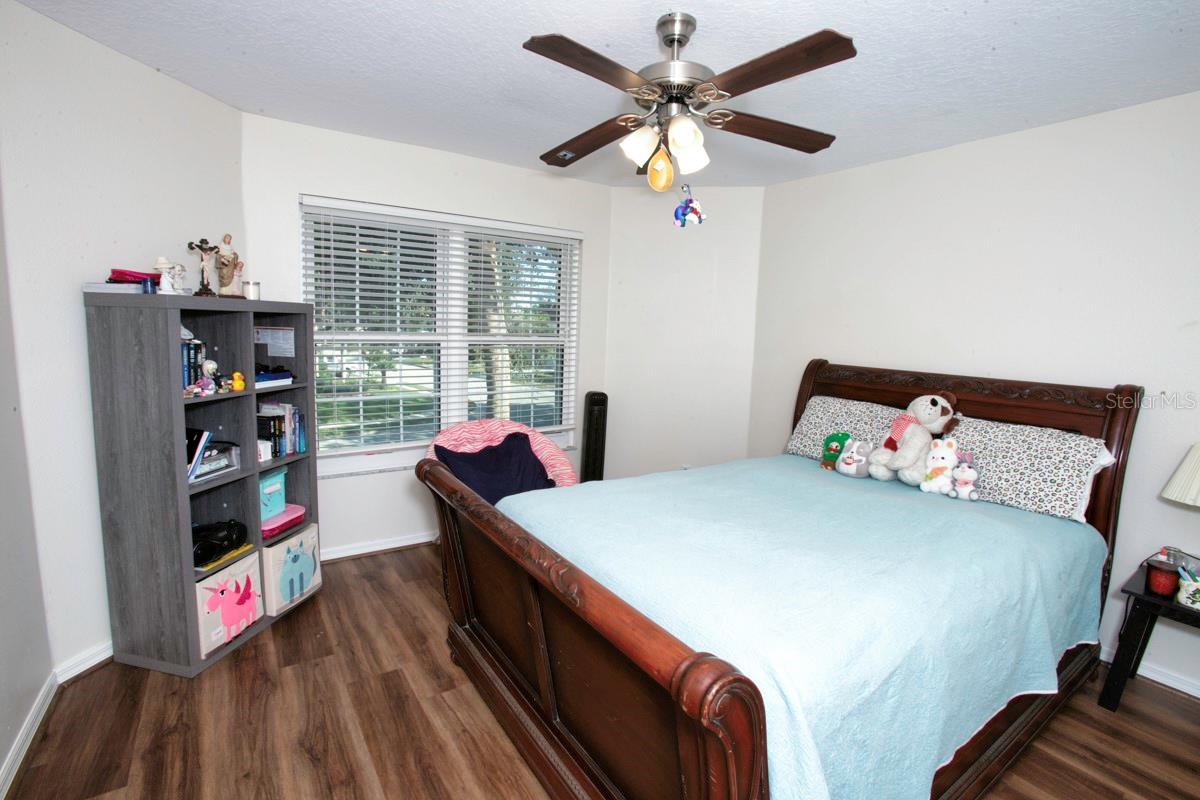 Image 31 of 36 For 208 36th Street Ne