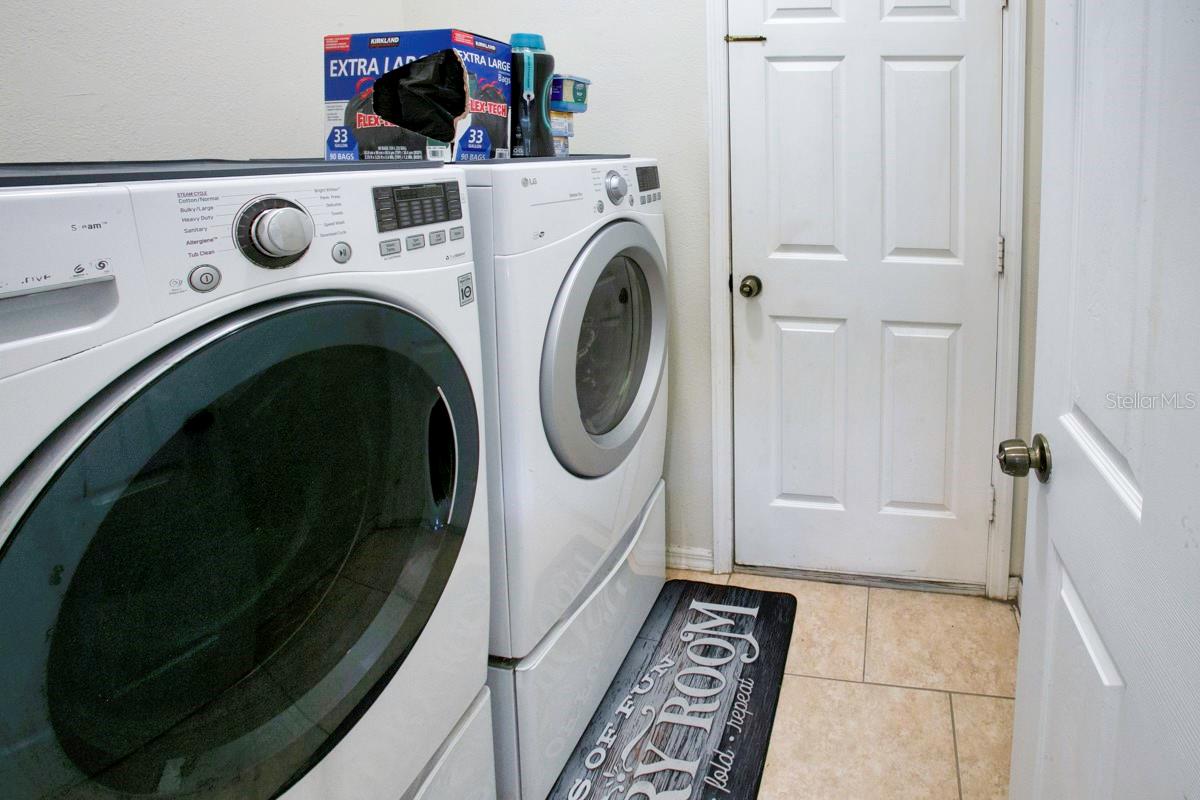 Image 34 of 36 For 208 36th Street Ne