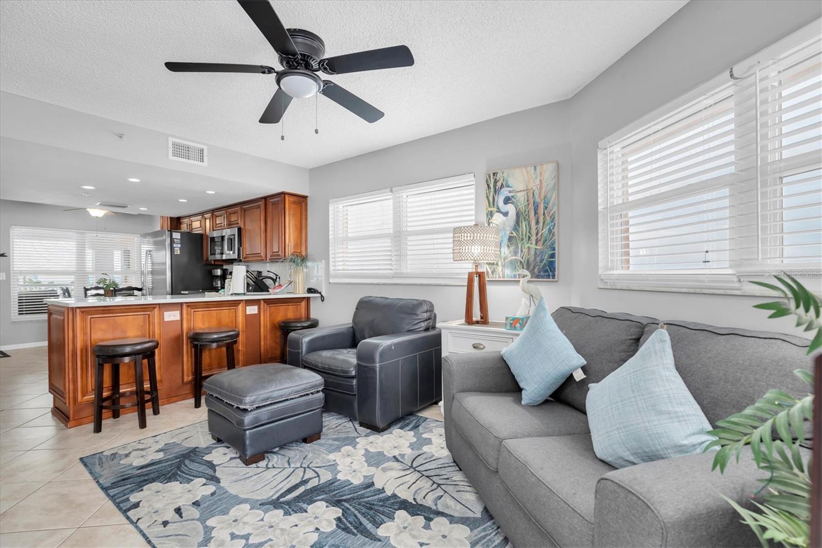 Image 11 of 42 For 5445 Gulf Boulevard Ph1