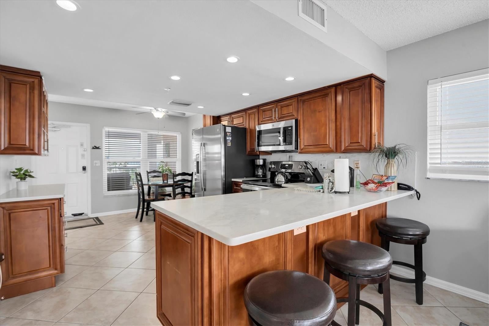 Image 12 of 42 For 5445 Gulf Boulevard Ph1